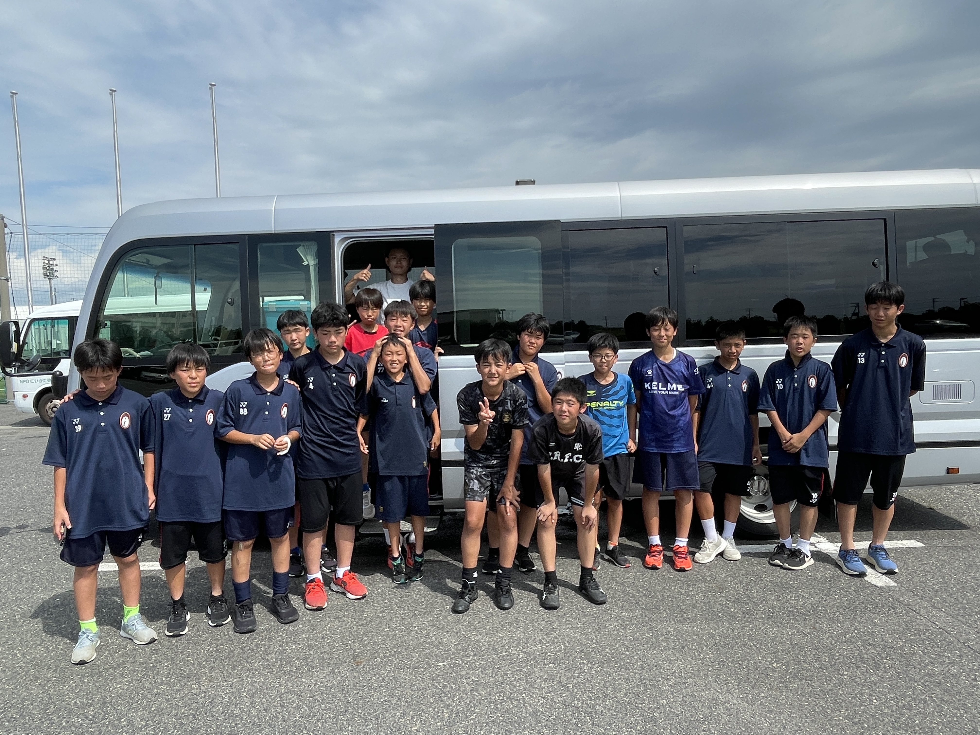 新潟経営大学サッカー部 ホーム・アウェイ 試合パンツ 裏起毛脇全開スウェットパンツ（紳士）(M グレー